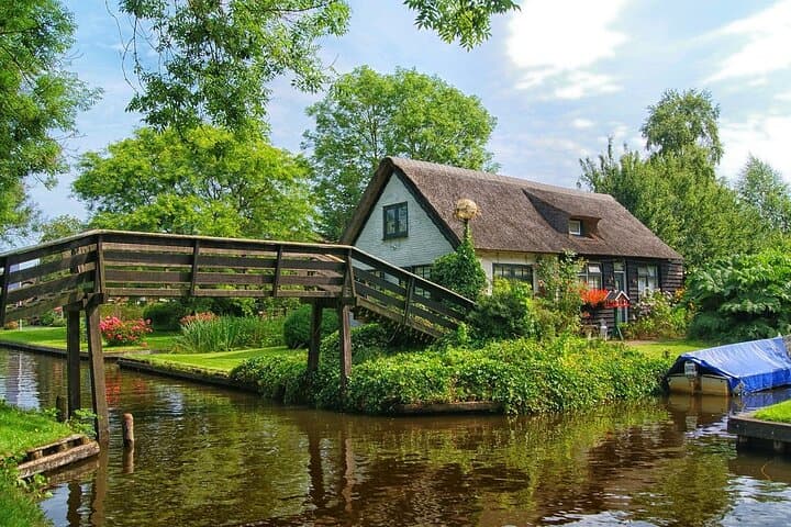 Giethoorn & Afsluitdijk: Private Day Tour from Amsterdam photo 6