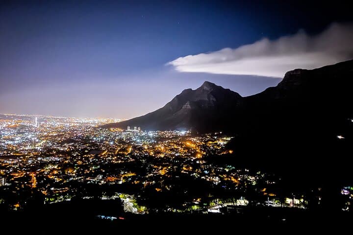 Guided Sunrise and Sunset Hike to Lion's Head, Cape Town photo 3