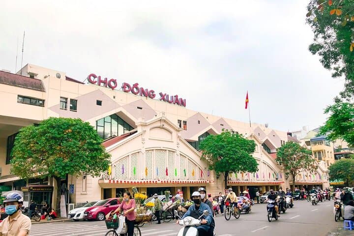 Half-Day Hanoi Private Tour: Street Food Adventure photo 3