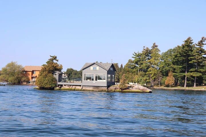 Three-Day Toronto, 1000 Islands & Niagara Falls Tour: CN Tower to Hornblower photo 6