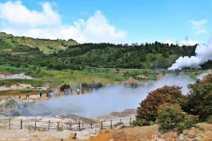 5-Day Jogjakarta Explorer: Borobudur, Dieng Craters & Merapi Sunrise photo 5