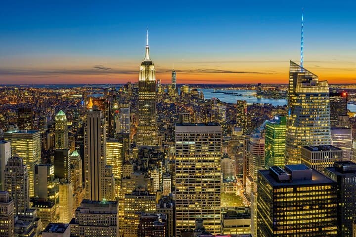 Private Newark Airport to Manhattan Transfer (Up to 6 Pax) — Door-to-Door Ride