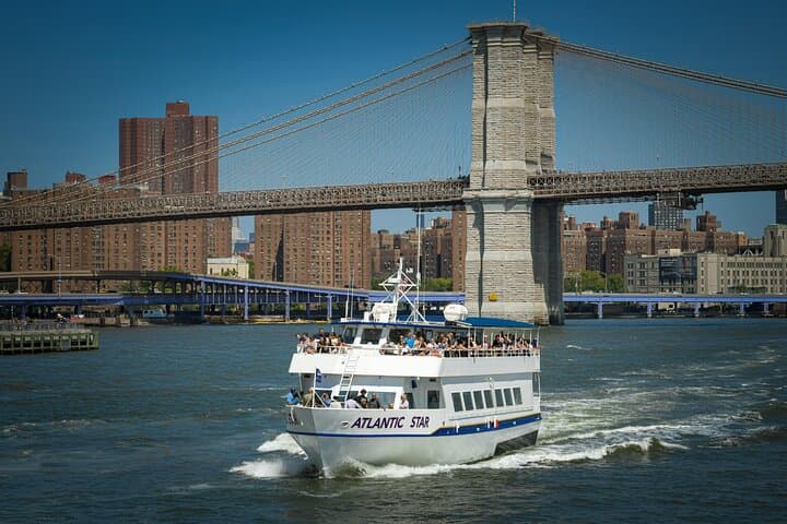 Discover Iconic Landmarks on a NYC Hudson River Cruise photo 5