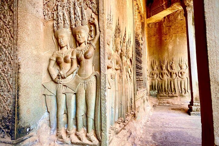 Angkor Wat, Ta Prohm & Bayon Day Trip from Phnom Penh — What to Expect photo 3