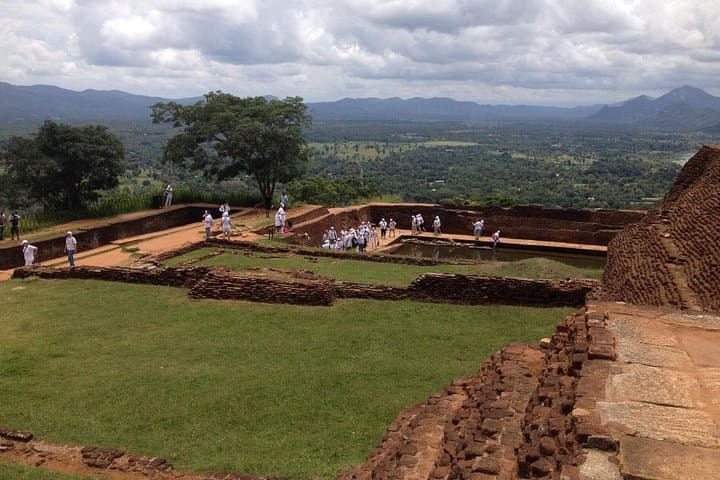 5-Day Private Guided Cultural Tour of Sri Lanka's Heritage Triangle photo 1