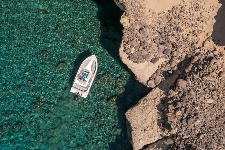 Half-Day Milos Boat Tour to Kleftiko, Sykia & Hot Springs photo 2