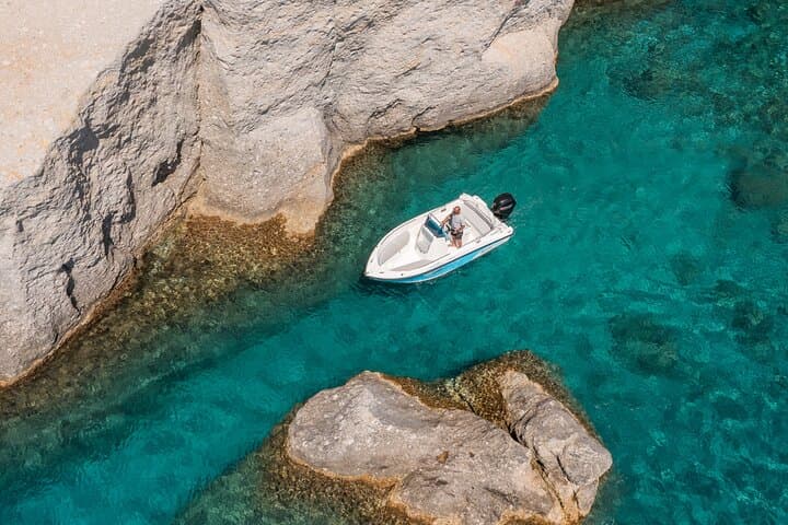 Half-Day Milos Boat Tour to Kleftiko, Sykia & Hot Springs photo 1