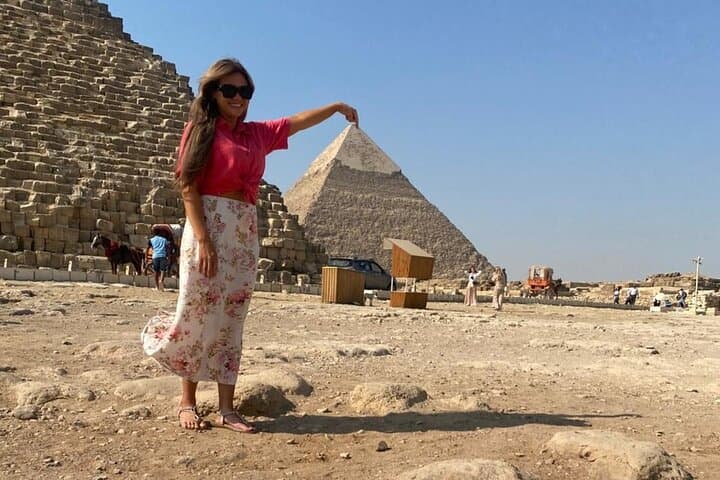 Giza Pyramids and Egyptian Museum Day Tour — Sphinx, GEM & Khan el-Khalili