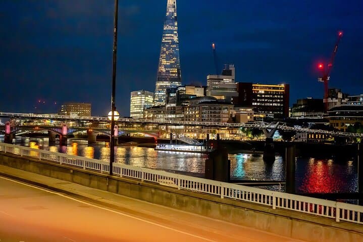 London Night Lights Bus Tour – 90-Minute Evening Sightseeing by the Thames photo 5