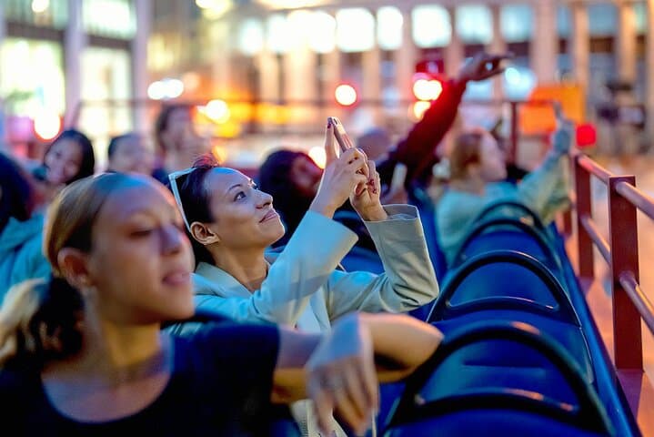 London Night Lights Bus Tour – 90-Minute Evening Sightseeing by the Thames photo 3