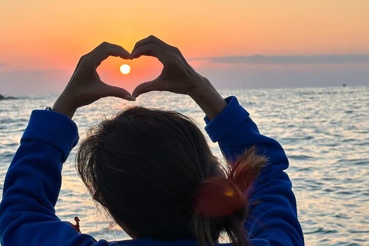Daytona Beach Sunrise Cruise: Atlantic Dawn with Dolphins and Mimosas photo 2