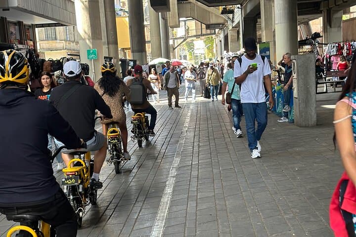 Medellín E-Bike Express: 90-Minute Urban Highlights Tour photo 5