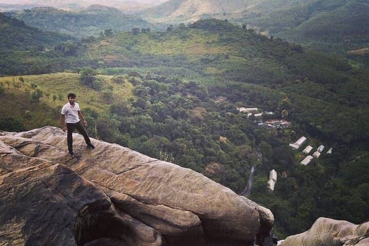 Upper Diyaluma Waterfall Guided Hike: Swim the Natural Infinity Pools in Sri Lanka
