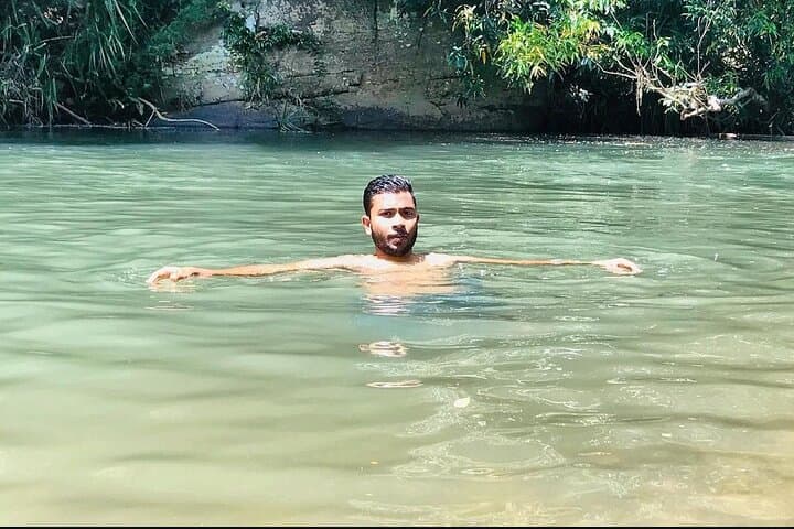 Upper Diyaluma Waterfall Guided Hike: Swim the Natural Infinity Pools in Sri Lanka photo 2