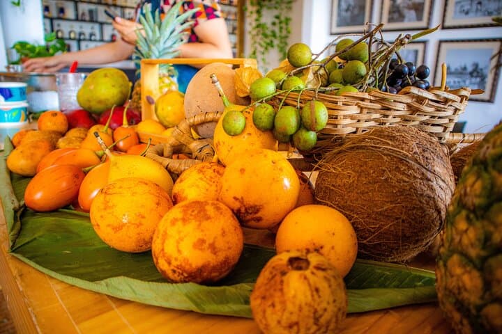 Caribbean Fruit Tasting & Paila Ice Cream Class in Cartagena