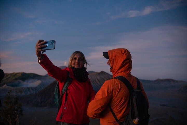 Bromo Sunrise Guided Tour from Malang: Trek the Tengger Caldera at Dawn