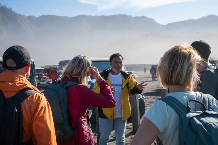 Bromo Sunrise Guided Tour from Malang: Trek the Tengger Caldera at Dawn photo 3