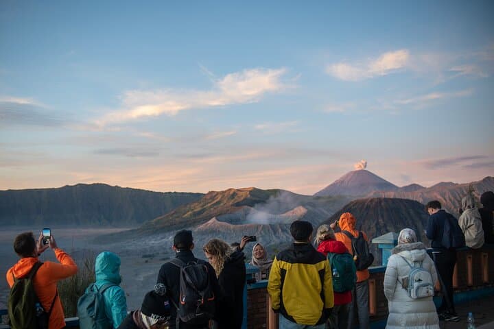 Bromo Sunrise Guided Tour from Malang: Trek the Tengger Caldera at Dawn photo 4