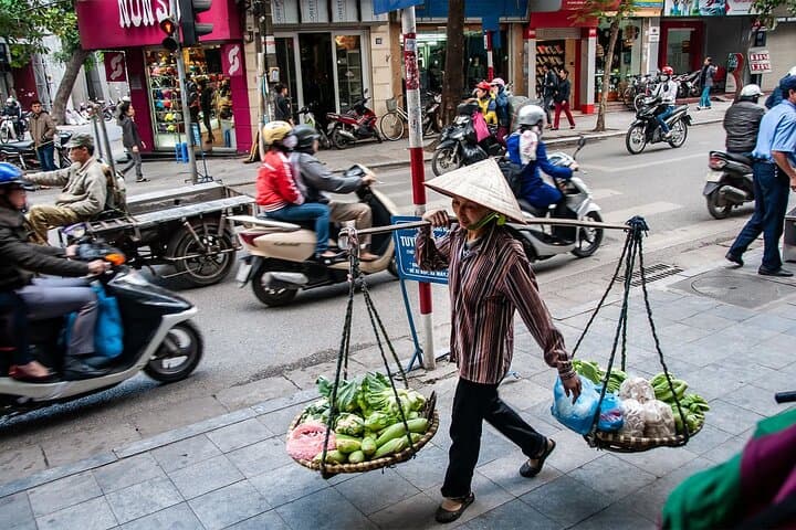 Hanoi Old Quarter Full-Day City Tour with Water Puppet Show photo 6