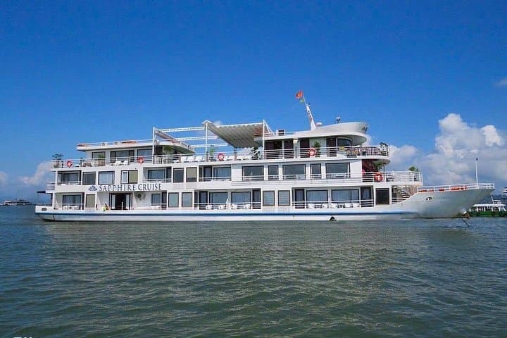 2-Day Halong & Lan Ha Bay Cruise from Hanoi — Private Balcony Cabin