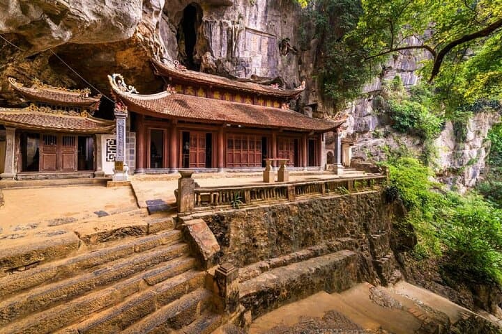 Two-Day Ninh Binh Adventure: Hoa Lu, Tam Coc, Bai Dinh & Mua Cave photo 4
