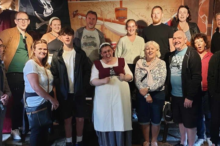 Lantern Ghost Tour in Tudor World: Stratford-upon-Avon Haunted Building Experience photo 3