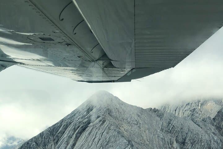 Private Sightseeing Flight over the Bavarian Alps and Munich photo 3