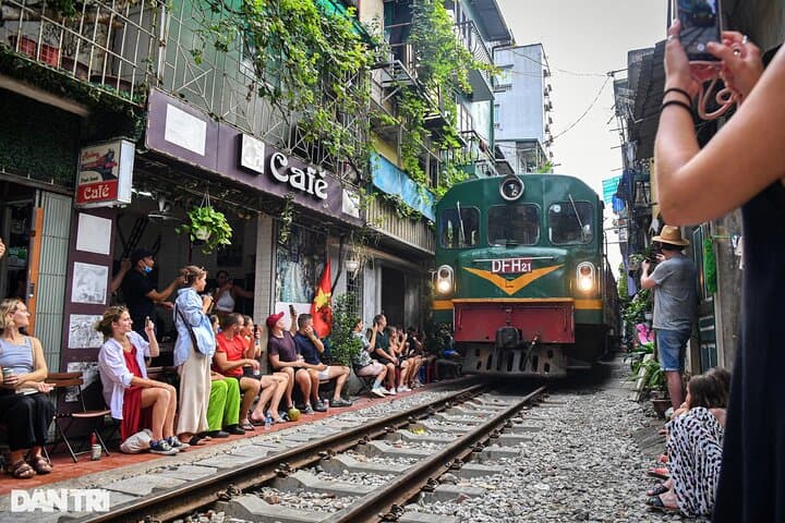 Half-Day Hanoi Old Quarter Private Sightseeing Tour photo 3