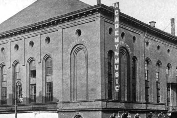 The Squares That Shaped Manhattan: A 2-Hour Walking Tour of Union, Gramercy & Madison Square photo 2