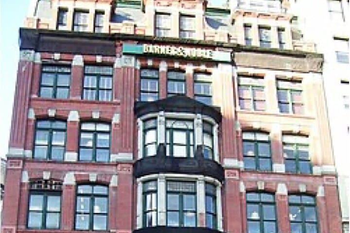 The Squares That Shaped Manhattan: A 2-Hour Walking Tour of Union, Gramercy & Madison Square photo 3