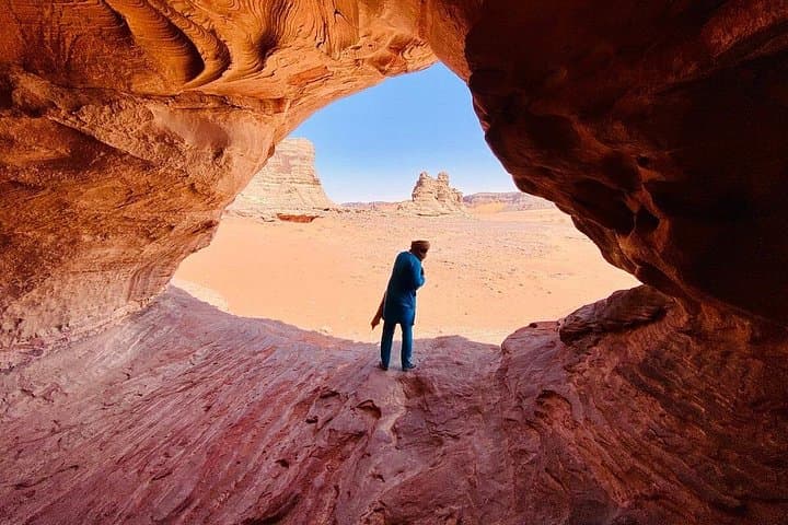 Saharan Escape: 8-Day Private Djanet Desert Stay & Tuareg Bivouac