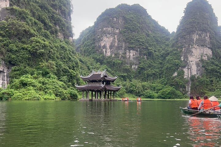Day Trip from Hanoi to Ninh Binh: Bai Dinh, Trang An & Mua Cave photo 2