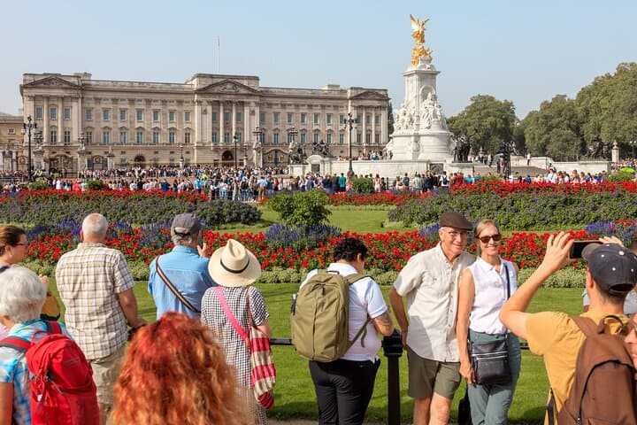 Classic London Walking Tour: Westminster Abbey Skip-the-Line & Royal Sights photo 5