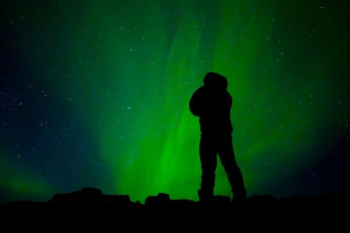 Private Northern Lights Hunt from Reykjavik with Photos and Icelandic Treats photo 6