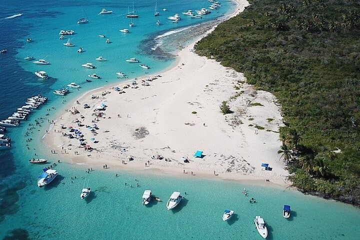 Luxury 82' Yacht Charter from Fajardo to Icacos & Palomino Islands photo 4