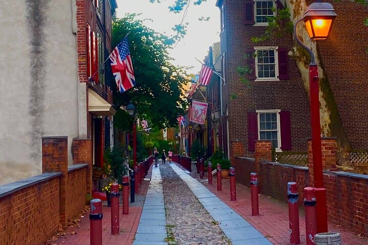 Self-Guided Philadelphia Haunted Ghost Walking Tour: Washington Square to Ben Franklin’s Grave photo 3