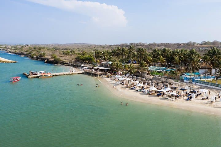 Day Trip to Tierra Bomba Island — Pool, Kayaks & Caribbean Beaches photo 3
