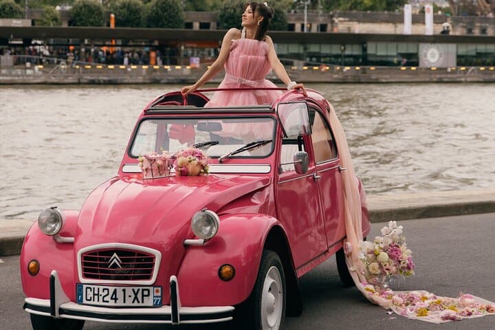 Paris Half-Day Private Pink Citroen 2CV Tour: Iconic Sights & Photo Stops photo 5