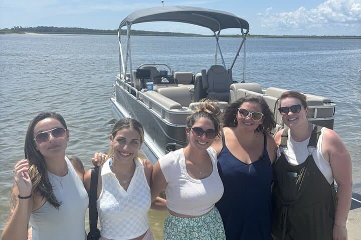 Private Folly Beach Dolphin Watching & Morris Island Shelling Tour