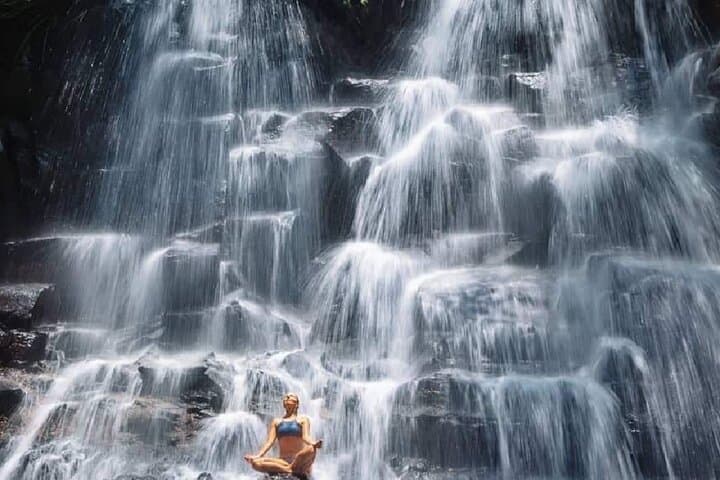 ubud-bali-swing-monkey-forest-waterfall-day-tour-guide photo 6