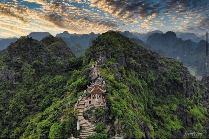 Private 2-Day Ninh Binh and Cuc Phuong Tour from Hanoi: Boats, Bikes & Primate Rescue photo 3