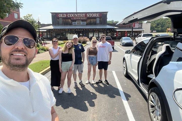Nashville to Graceland Daytrip: Sun Studio & Beale Street with Tickets Included photo 4