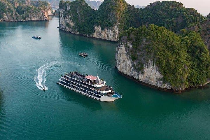 Rosy Cruise: 2-Day Ha Long and Lan Ha Bay Overnight Cruise photo 2