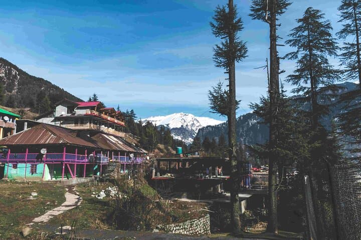 Manali Highlights Full-Day Guided City Tour: Hadimba, Vashisht & Old Manali