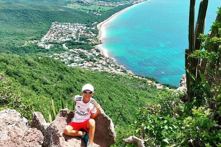 Sunrise Hike to Le Morne: Summit Breakfast with Views of Diamond Rock photo 2