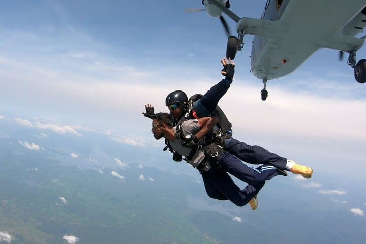 Tandem Skydiving Over Sri Lanka: 13,500‑ft Coastal Jump from Colombo photo 2