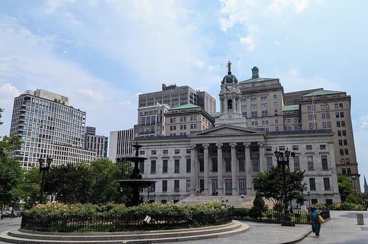 Brooklyn Scavenger Hunt: Self-Guided Walking Tour of Brooklyn Heights & DUMBO photo 3