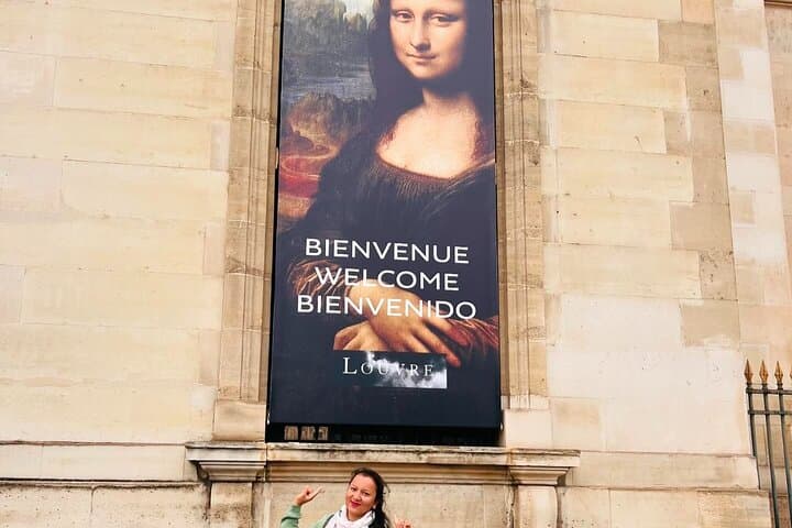 Skip-the-Line Louvre Ticket with Audio Guide and Hotel Transfers — Paris photo 2