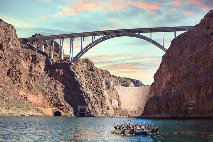 Hoover Dam Top-to-Bottom Tour: Dam Walk, Powerplant & Colorado River Float