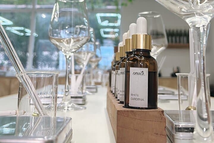 Private Perfume-Making Workshop in Tortola: Craft Your Caribbean Scent photo 3